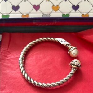 Elegant Silver and Pearl Bracelet